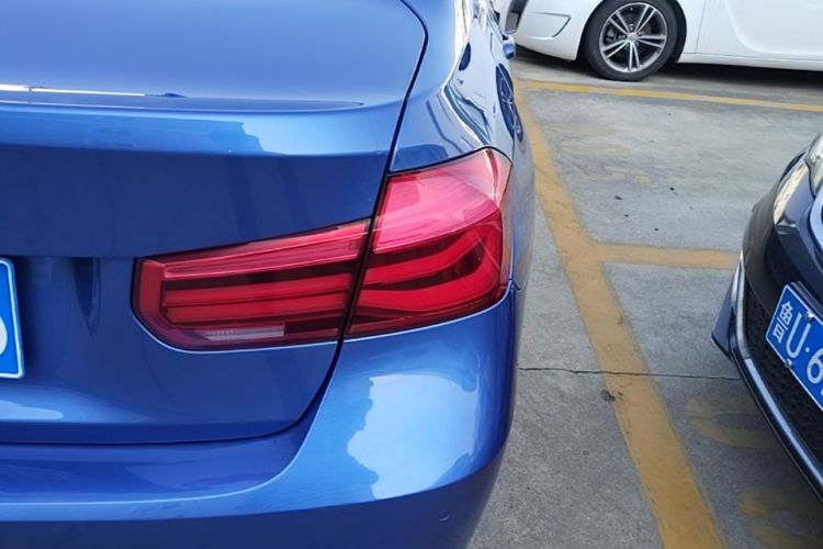 BMW 3 Series 2017 #8 BMW 3 Series 2017 car image #8