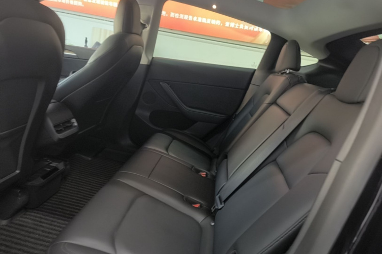 Tesla Model Y 2021 #17 Tesla Model Y 2021 car image #17
