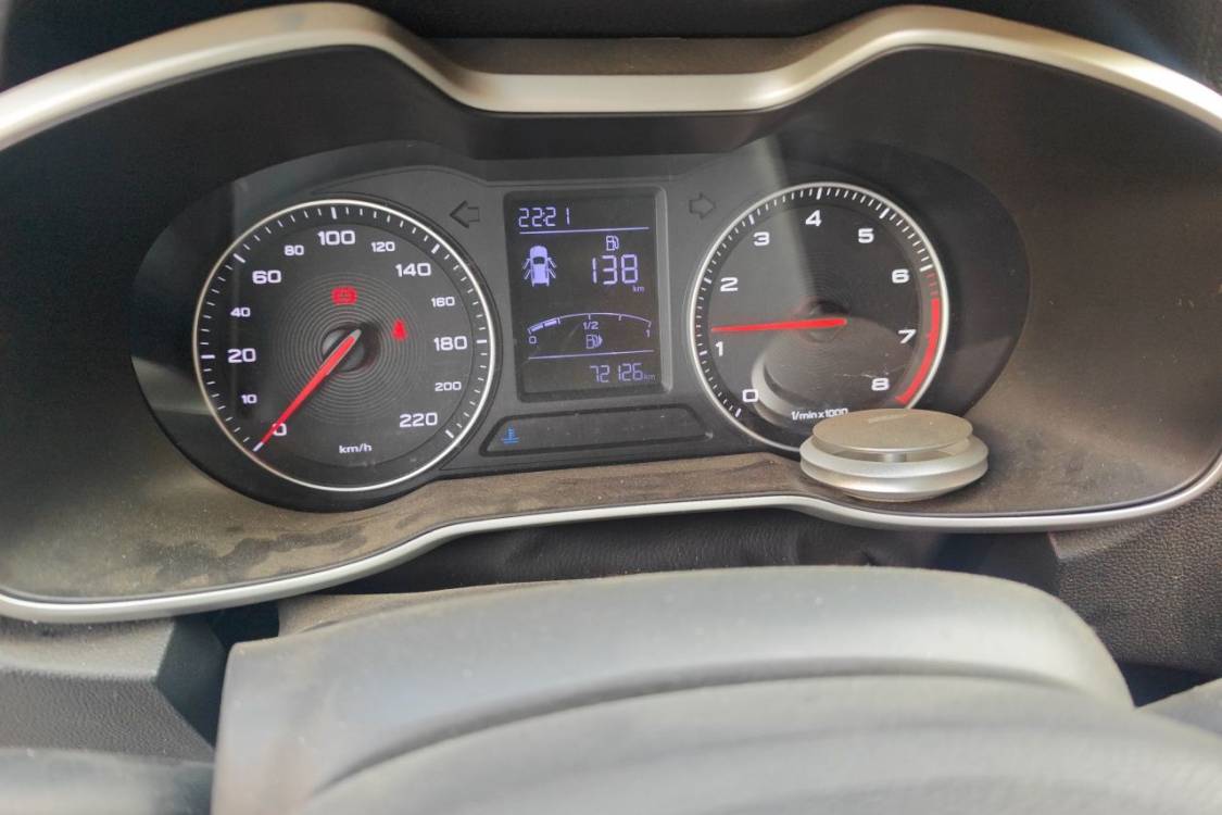 MG ZS 2018 car image #25