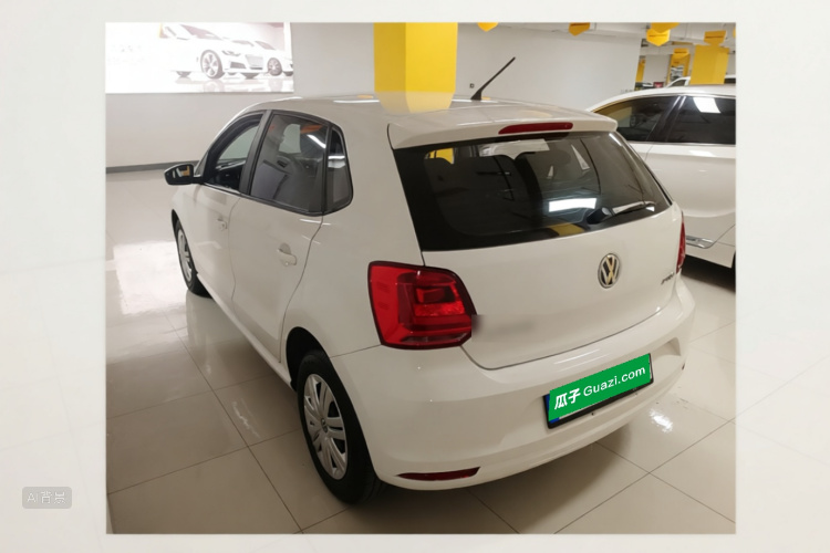 Volkswagen Polo 2018 car image #5