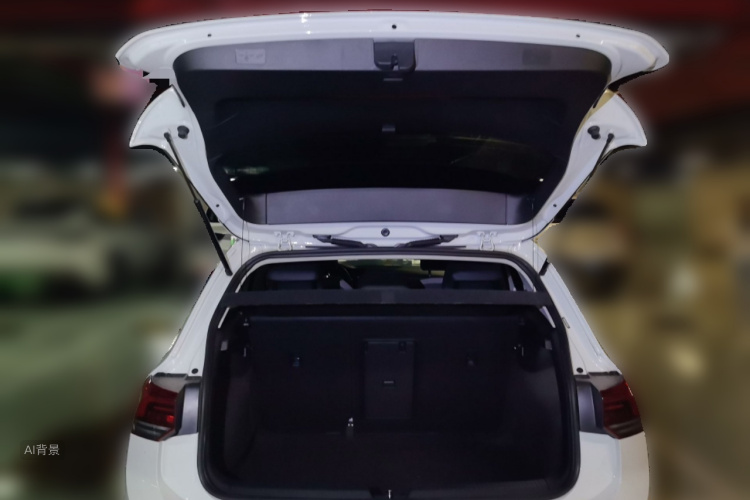 Volkswagen Golf 2023 car image #21