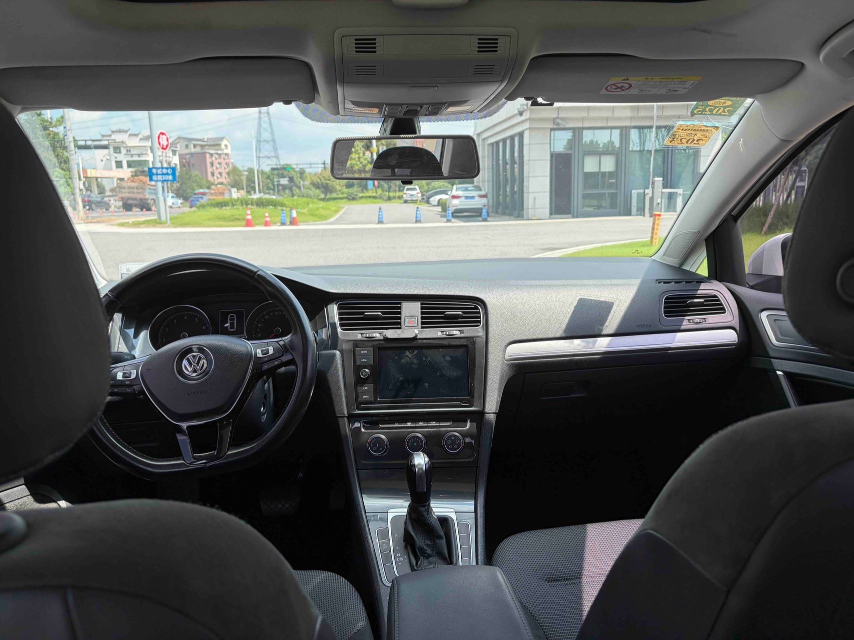 Volkswagen Golf 2019 #4 Volkswagen Golf 2019 car image #4