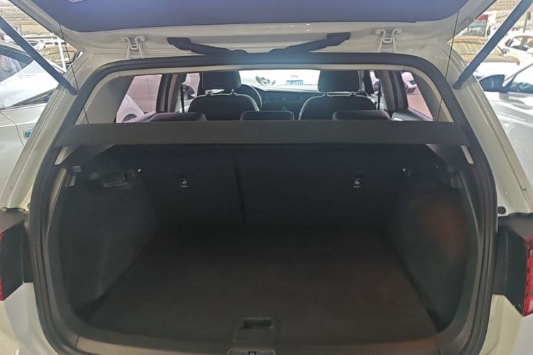 Volkswagen Golf 2018 car image #19