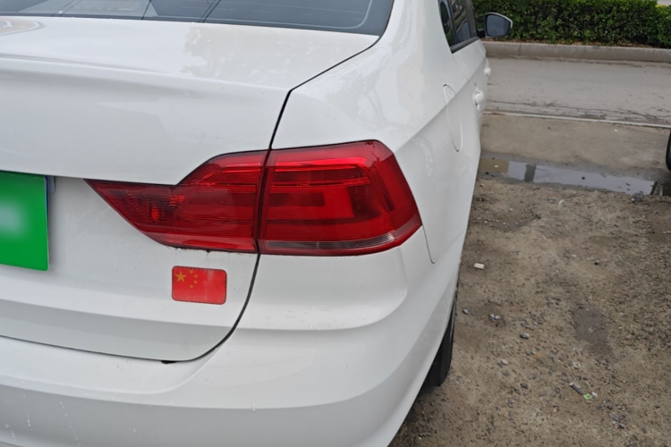 Volkswagen Santana 2017 car image #8