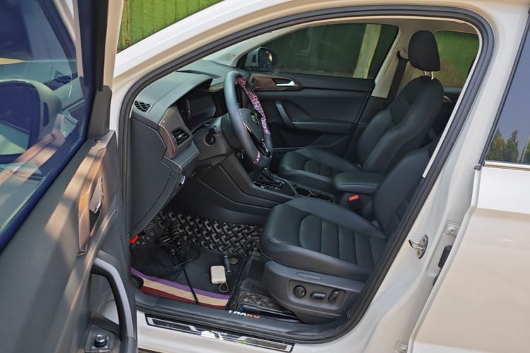 Volkswagen Tharu 2020 car image #16