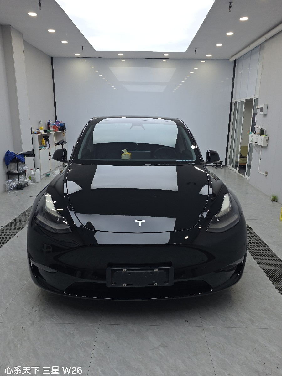 Tesla Model Y 2021 #2 Tesla Model Y 2021 car image #2