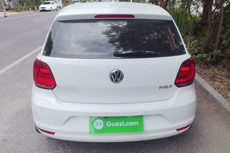 Volkswagen Polo 2016 car image #6