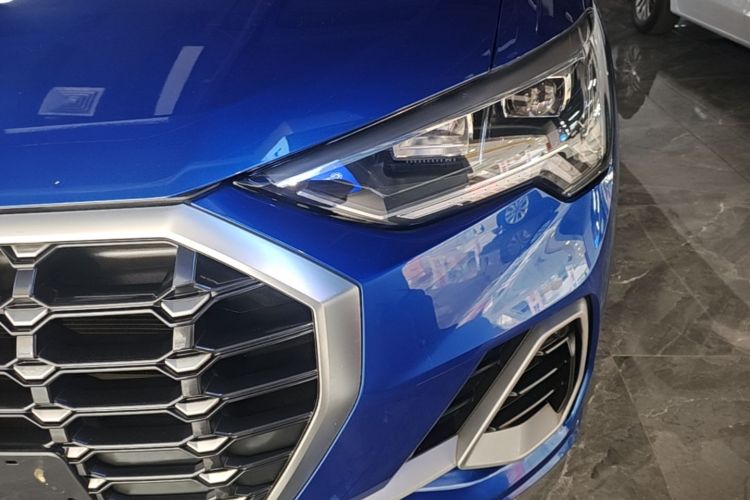 Audi Q3 2019 #23 Audi Q3 2019 car image #23
