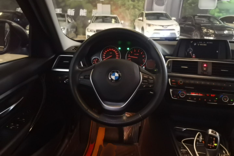 BMW 3 Series 2017 #11 BMW 3 Series 2017 car image #11
