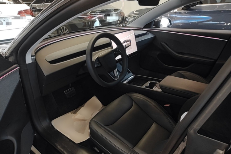 Tesla Model 3 2024 #16 Tesla Model 3 2024 car image #16