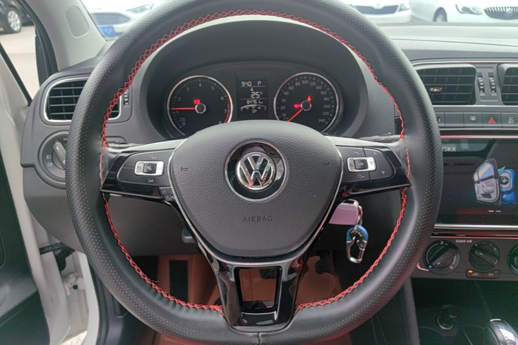 Volkswagen Polo 2019 #15 Volkswagen Polo 2019 car image #15