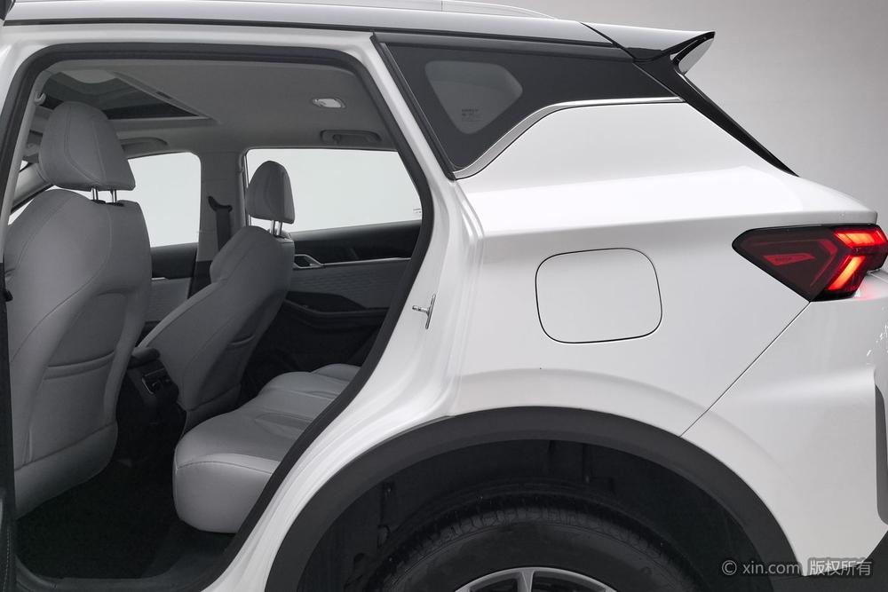 GEELY Coolray 2025 car image #19
