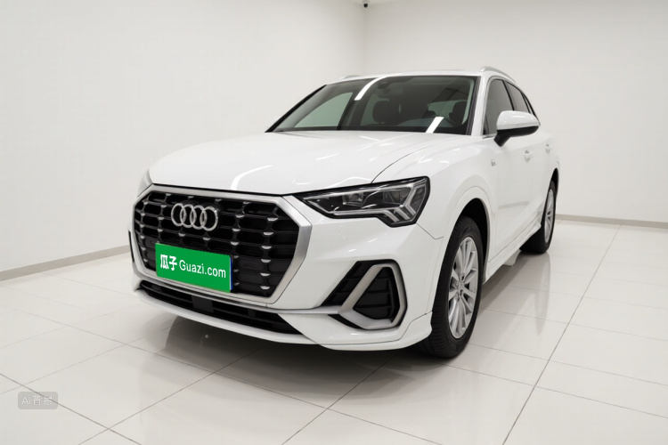 Audi Q3 2020 car image #2