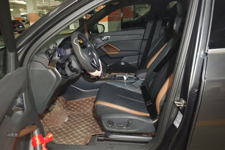 Audi Q3 2021 car image #17