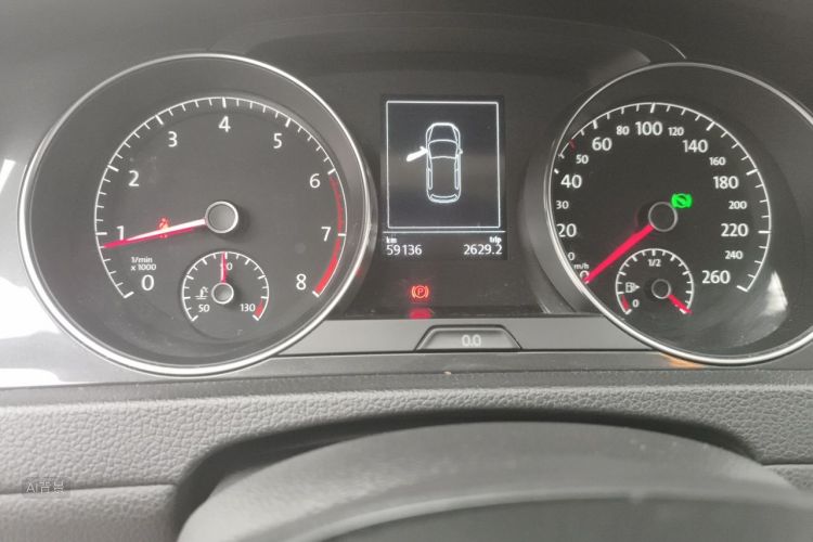 Volkswagen Golf 2019 car image #14