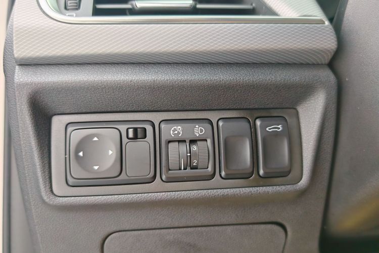 GEELY Emgrand GS 2018 immagine di auto #25
