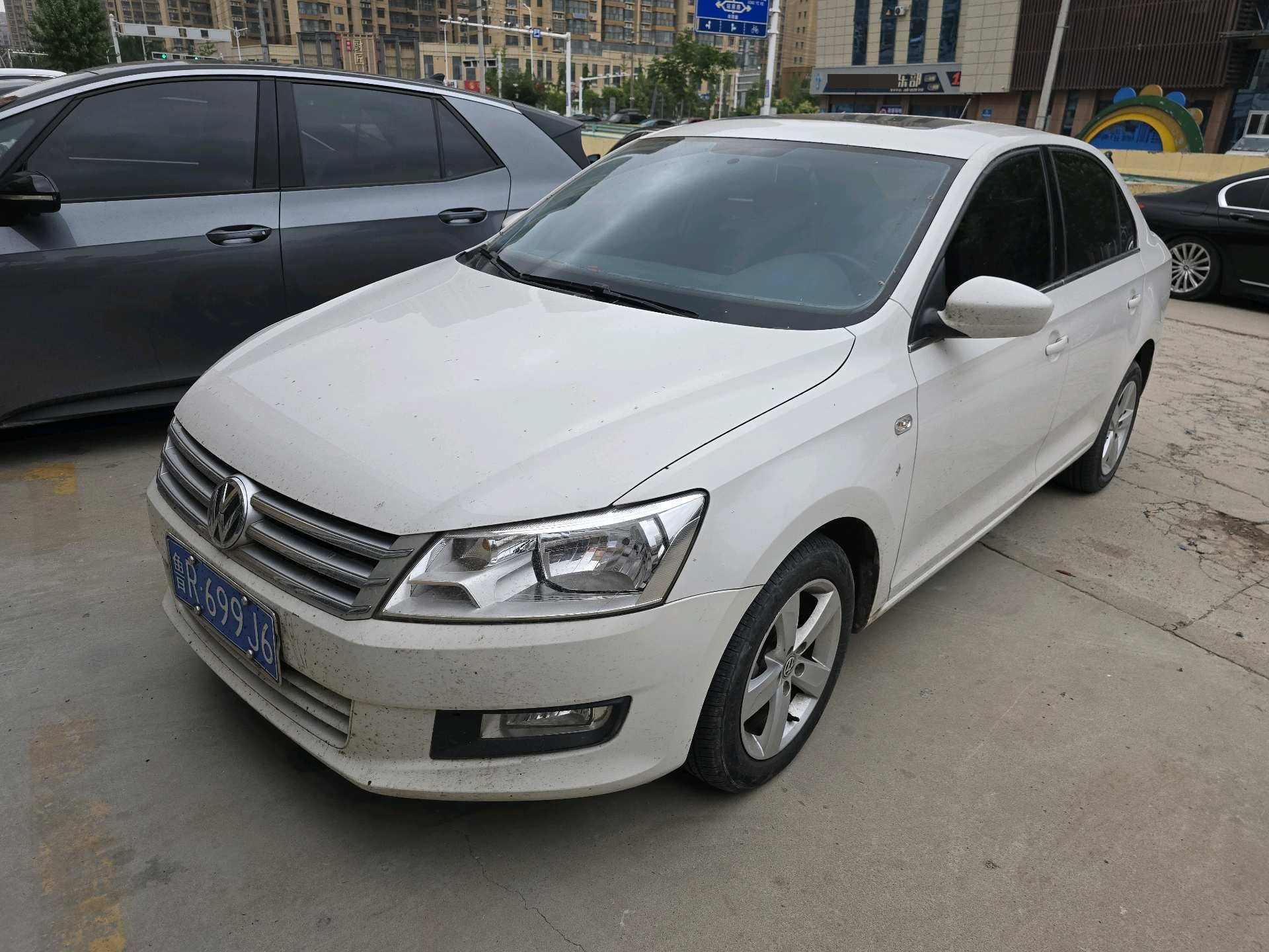 Volkswagen Santana 2015 car image 