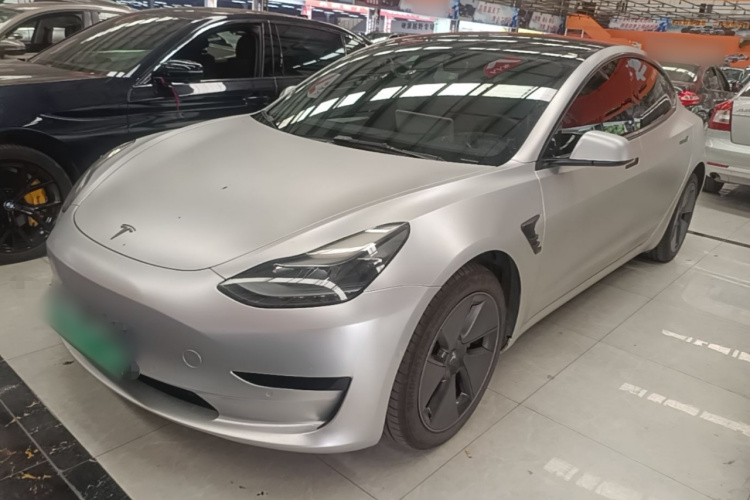 Tesla Model 3 2022 car image #2