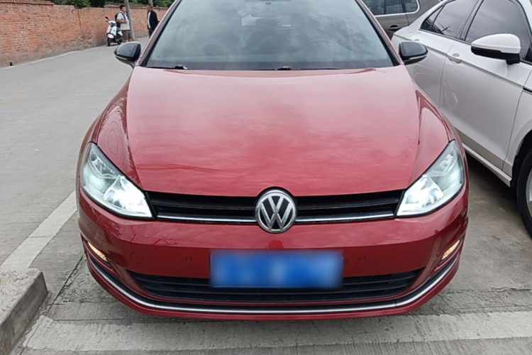Volkswagen Golf 2017 car image #3