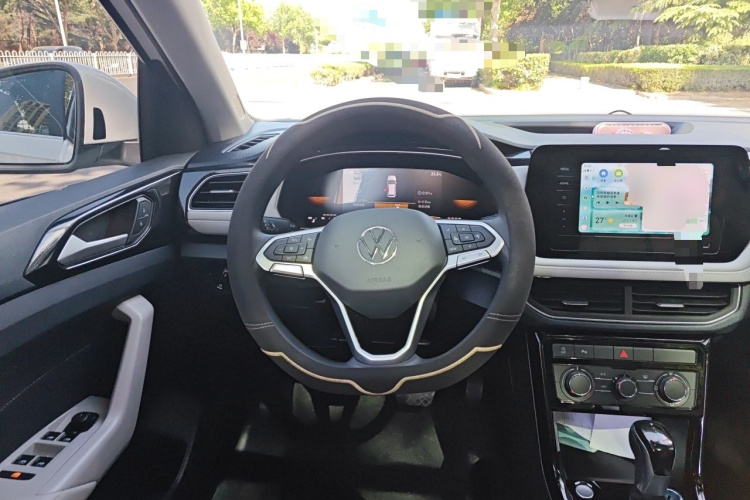 Volkswagen Tharu 2025 car image #11