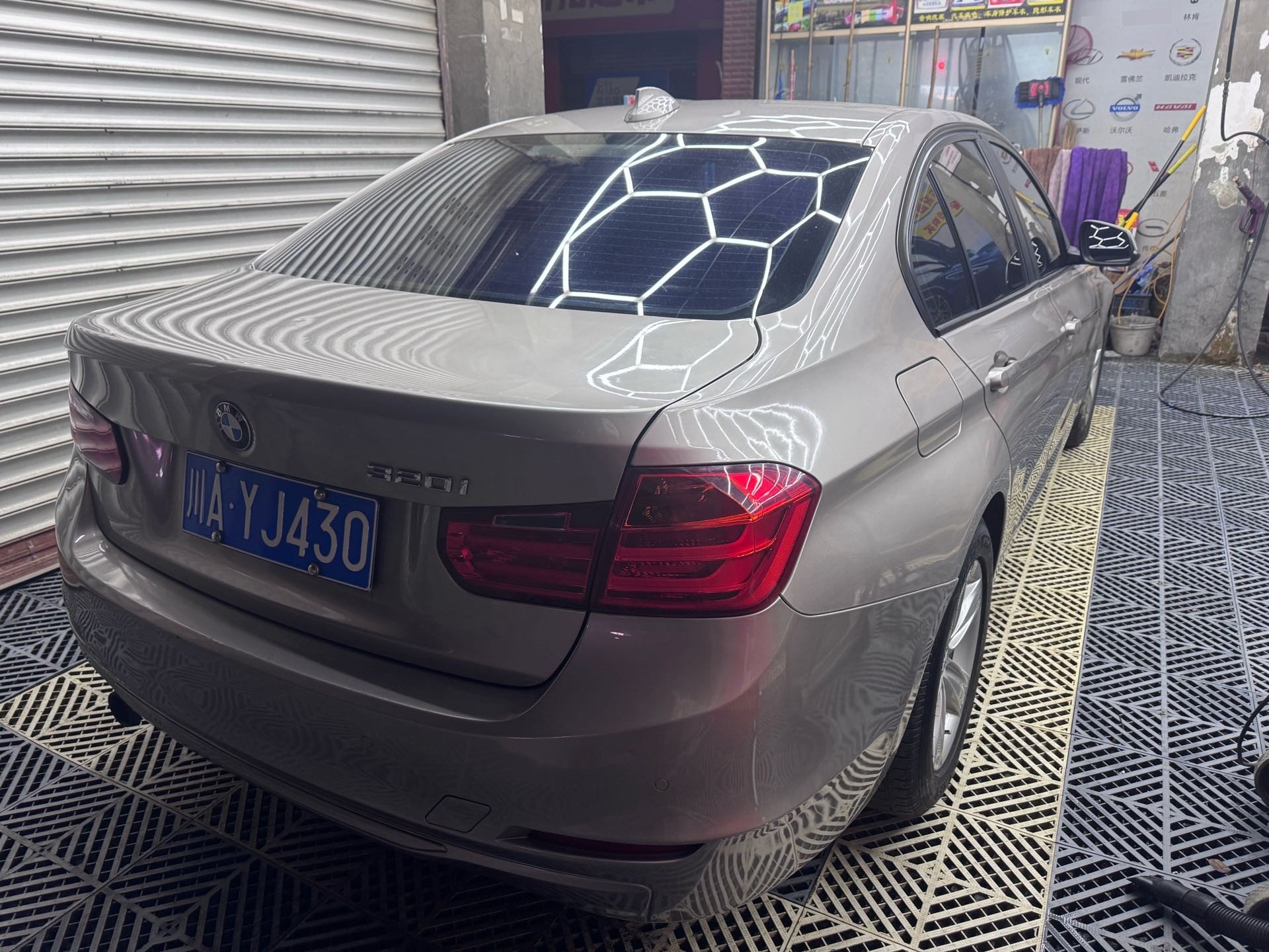 BMW 3 Series 2013 #8 BMW 3 Series 2013 car image #8