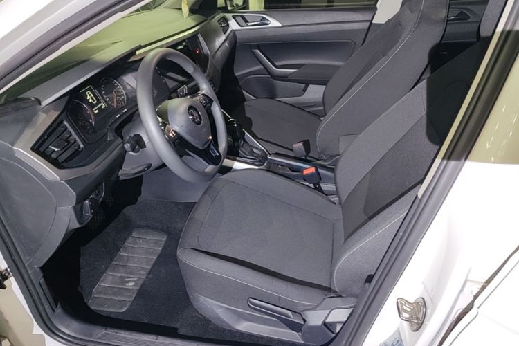 Volkswagen Polo 2021 car image #15
