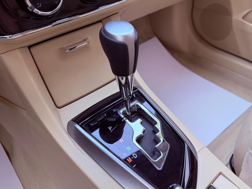 2015 car image #17