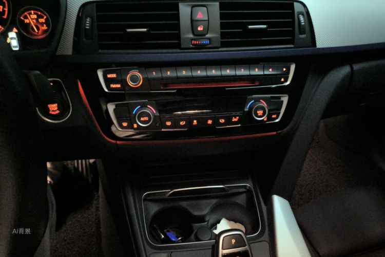 BMW 3 Series 2019 imagem de carro #15