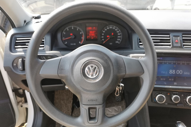 Volkswagen Santana 2016 صورة سيارة #11