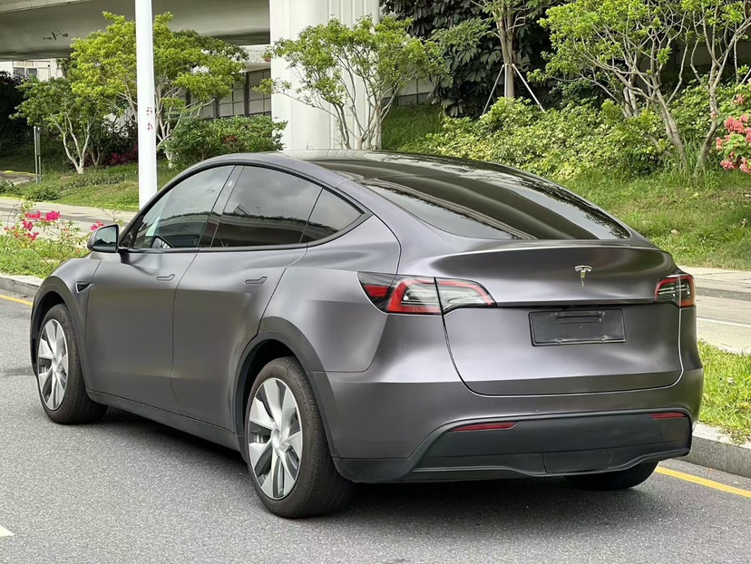 Tesla Model Y 2022 car image #9