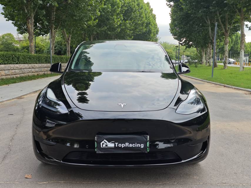 Tesla Model Y 2022 #2 Tesla Model Y 2022 car image #2