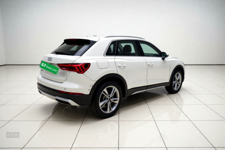 Audi Q3 2021 car image #5