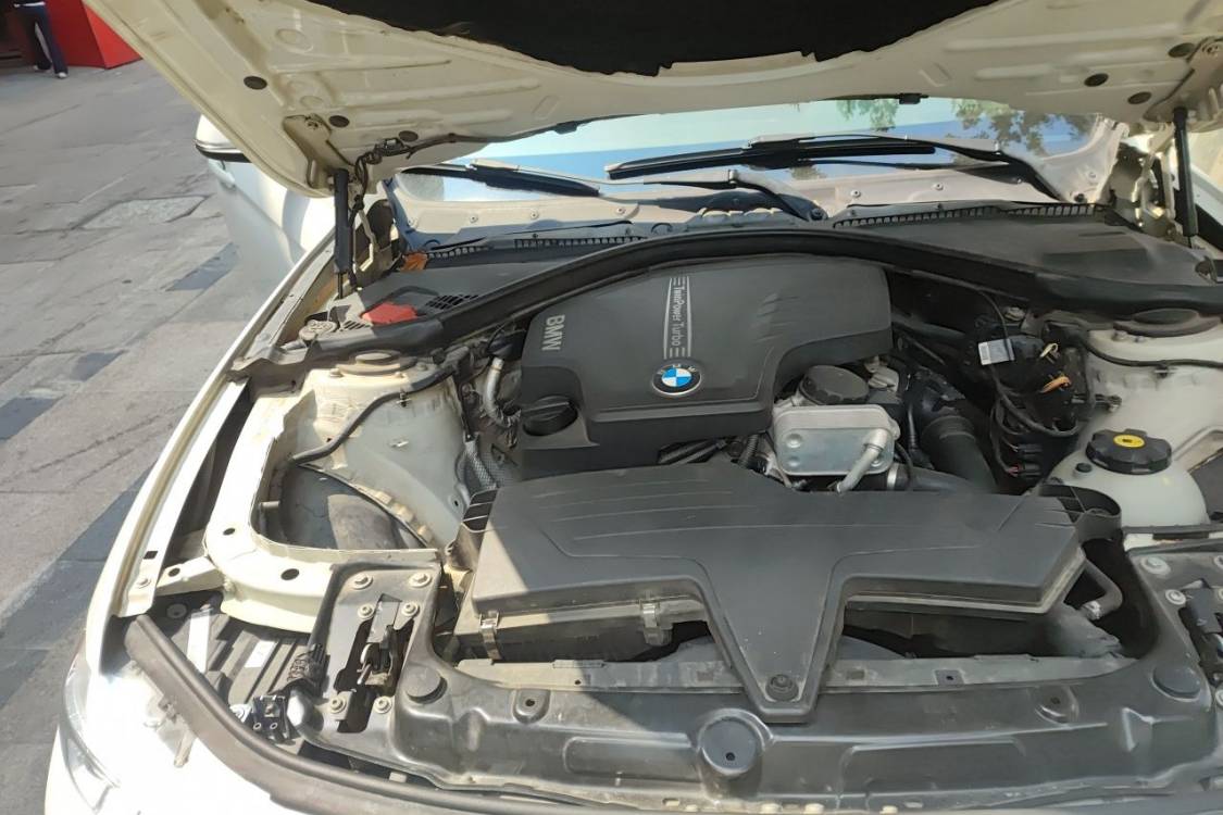 BMW 3 Series 2012 #11 BMW 3 Series 2012 car image #11