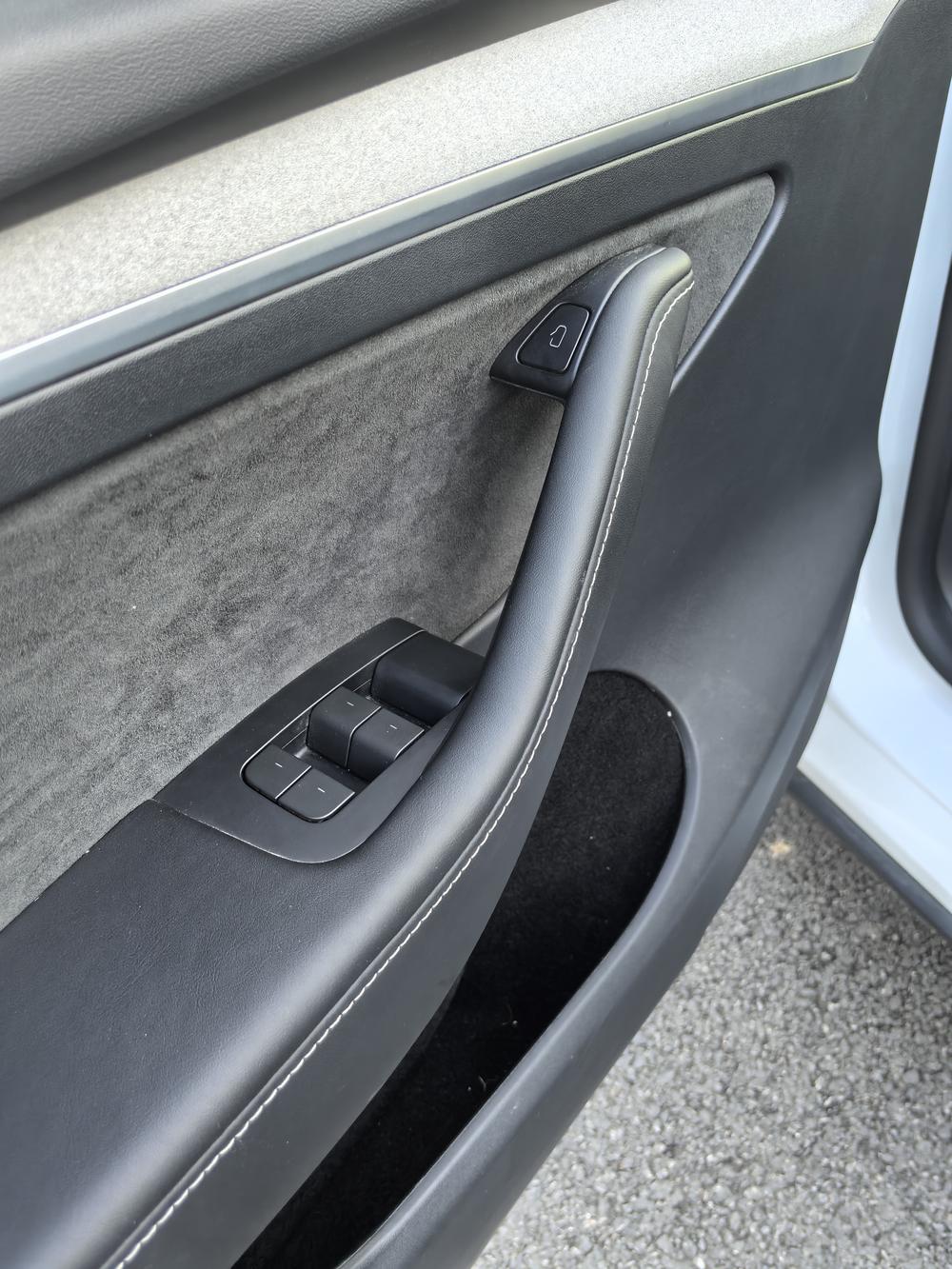 Tesla Model Y 2024 #20 Tesla Model Y 2024 car image #20