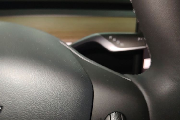 Tesla Model Y 2023 car image #14
