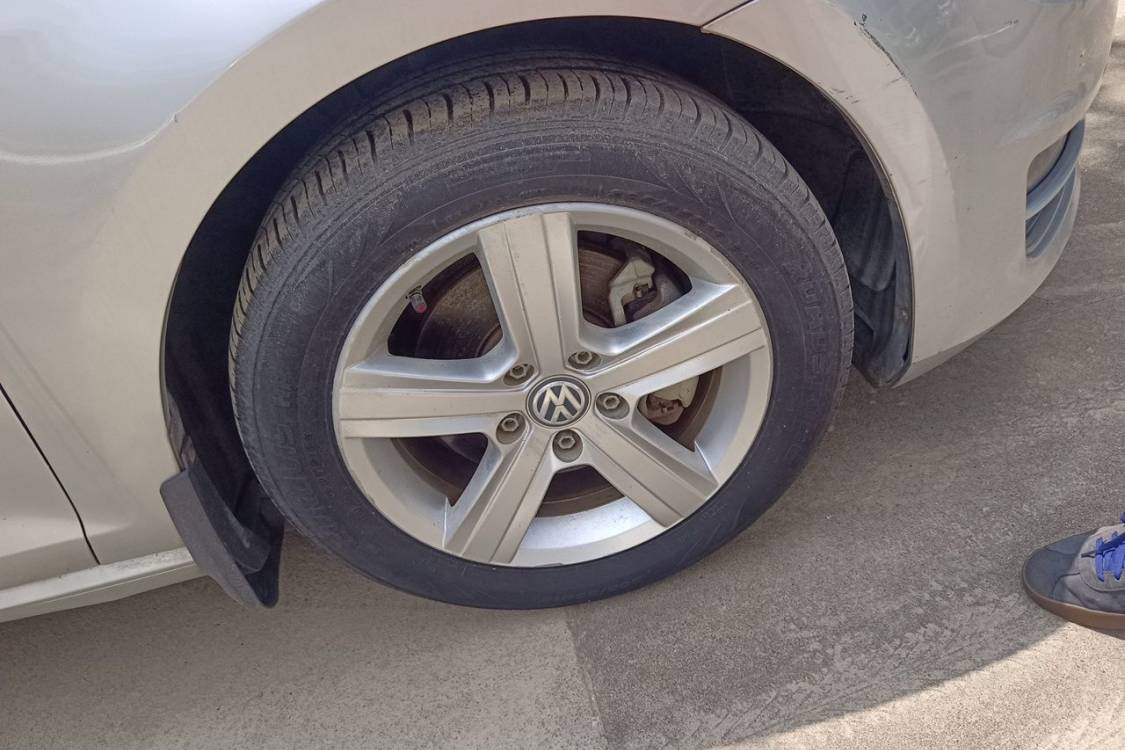 Volkswagen Golf 2015 car image #9