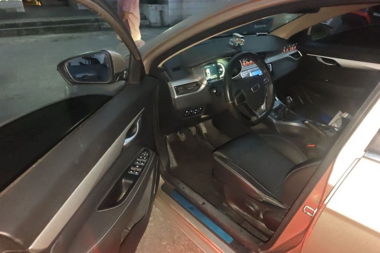 GEELY Emgrand 2018 #13 GEELY Emgrand 2018 car image #13