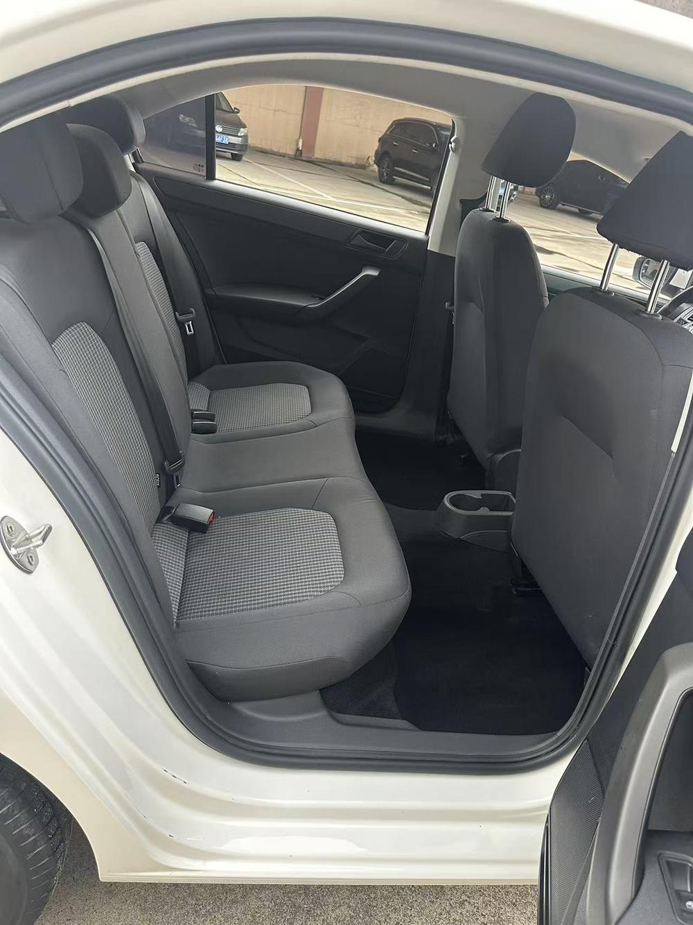 Volkswagen Santana 2019 car image #9
