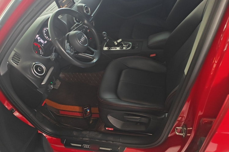 Audi A3 2018 car image #15