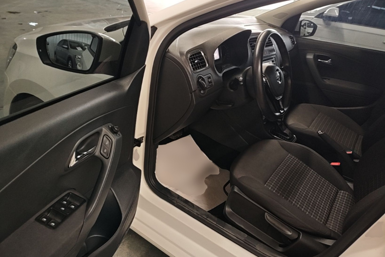 Volkswagen Polo 2019 #16 Volkswagen Polo 2019 car image #16