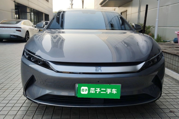 BYD Han 2022 #3 BYD Han 2022 car image #3