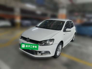 Volkswagen Polo 2015 Volkswagen Polo 2015 car image