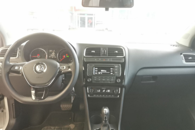 Volkswagen Polo 2017 #11 Volkswagen Polo 2017 car image #11