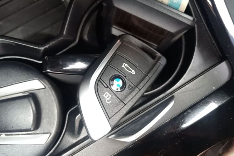 BMW X1 2018 #14 BMW X1 2018 car image #14