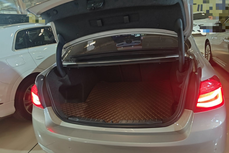 BMW 3 Series 2019 #19 BMW 3 Series 2019 car image #19