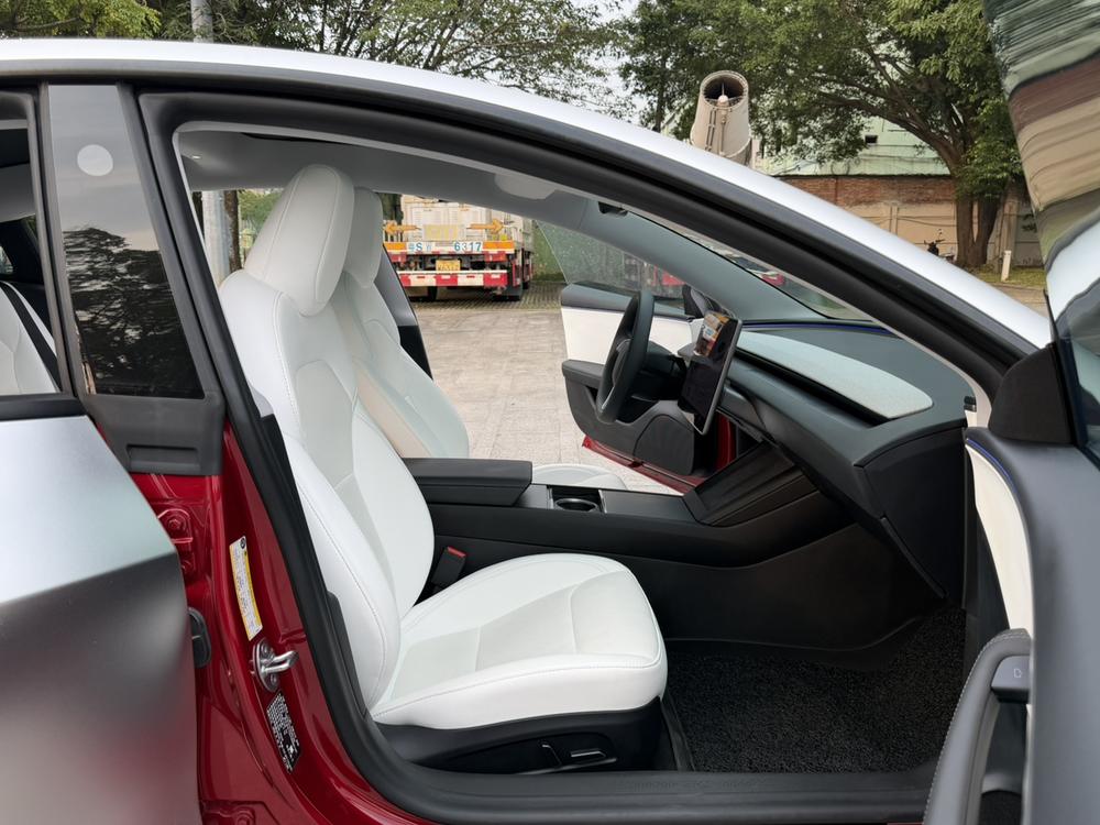Tesla Model 3 2026 car image #23