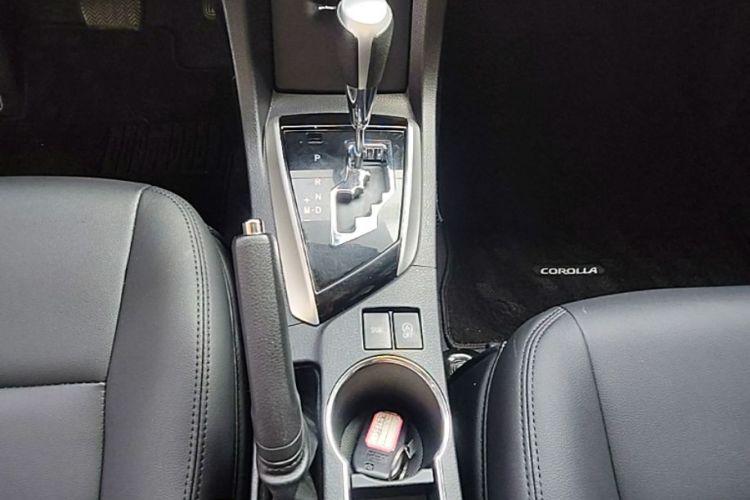 Toyota Corolla 2018 car image #14