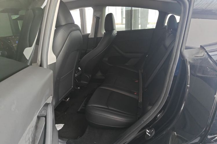 Tesla Model Y 2023 #17 Tesla Model Y 2023 car image #17