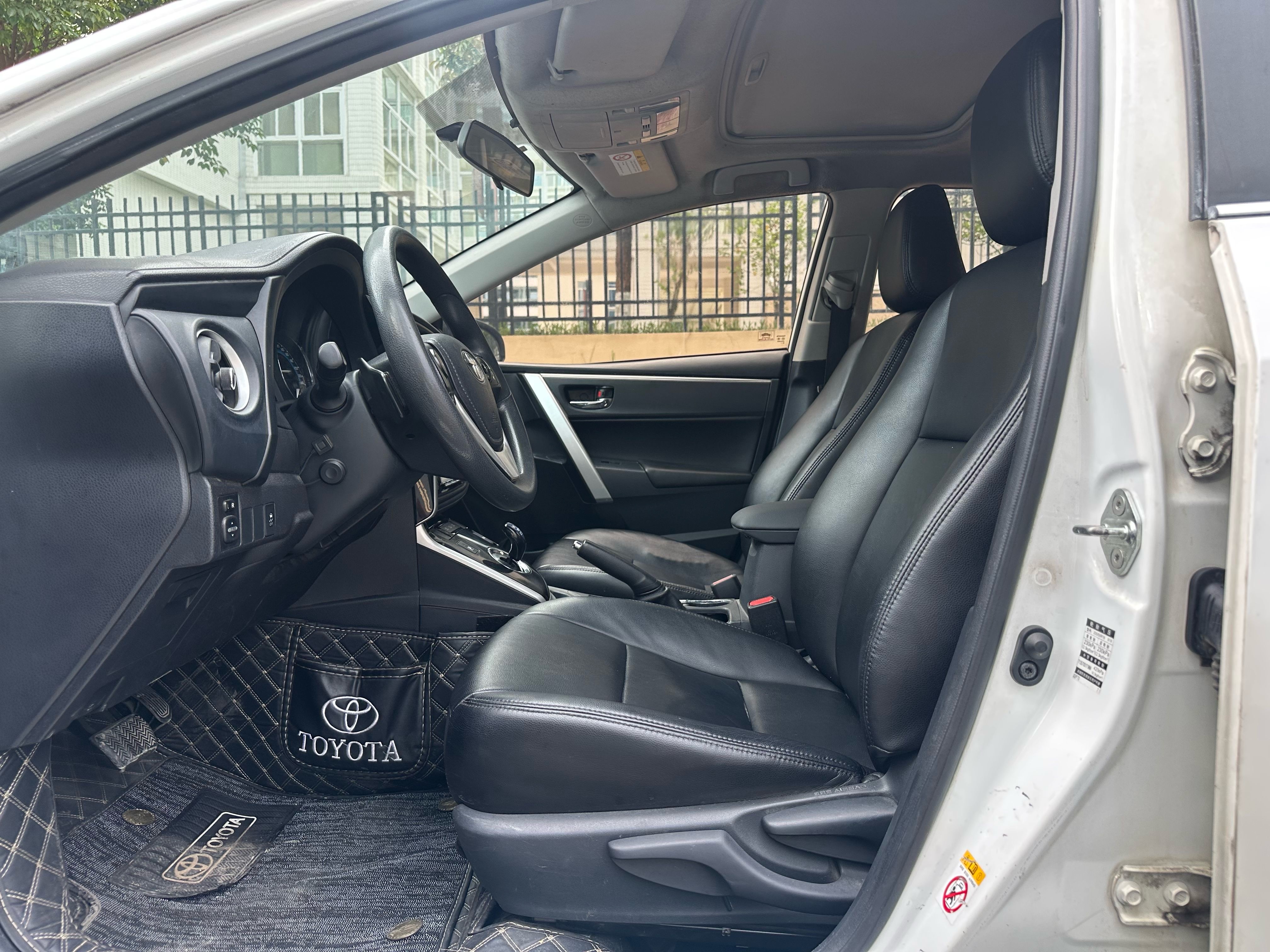 Toyota Corolla 2018 car image #9
