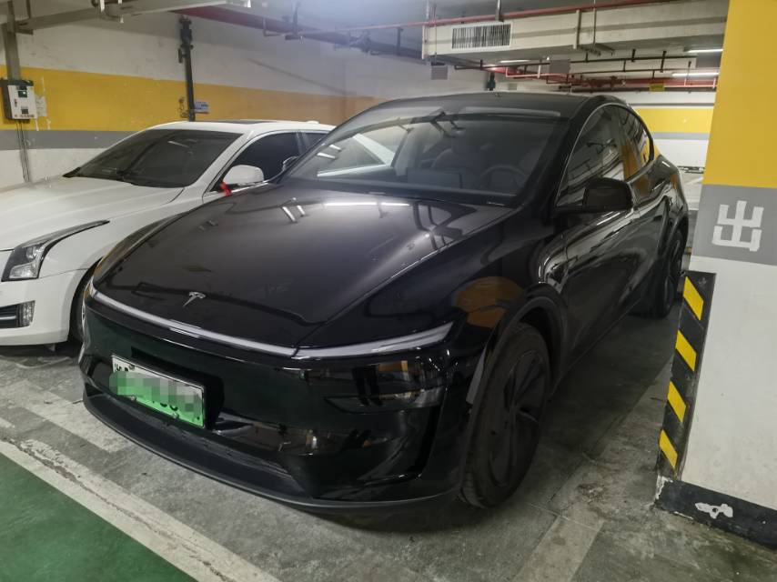 Tesla Model Y 2025 Tesla Model Y 2025 car image